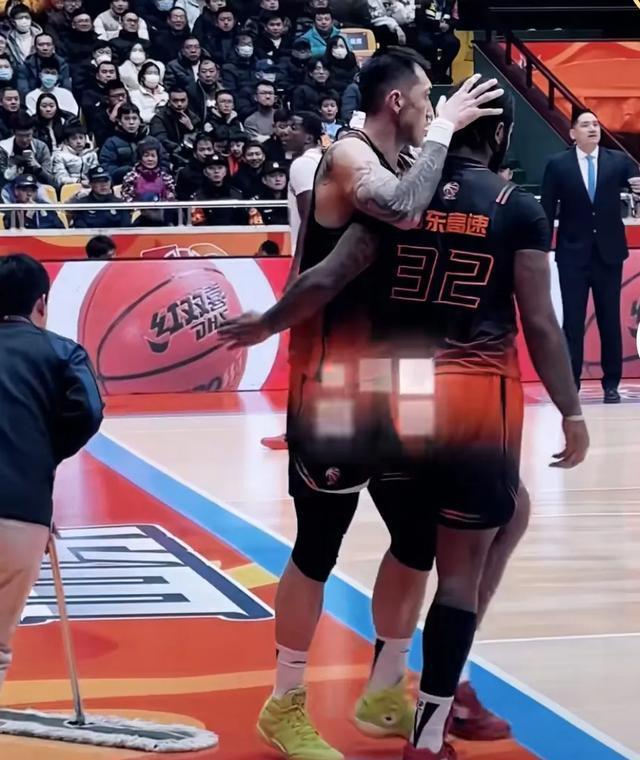 开云体育-Doinb迎来七赛季出色发挥，独行侠观众热烈欢呼！-开云体育