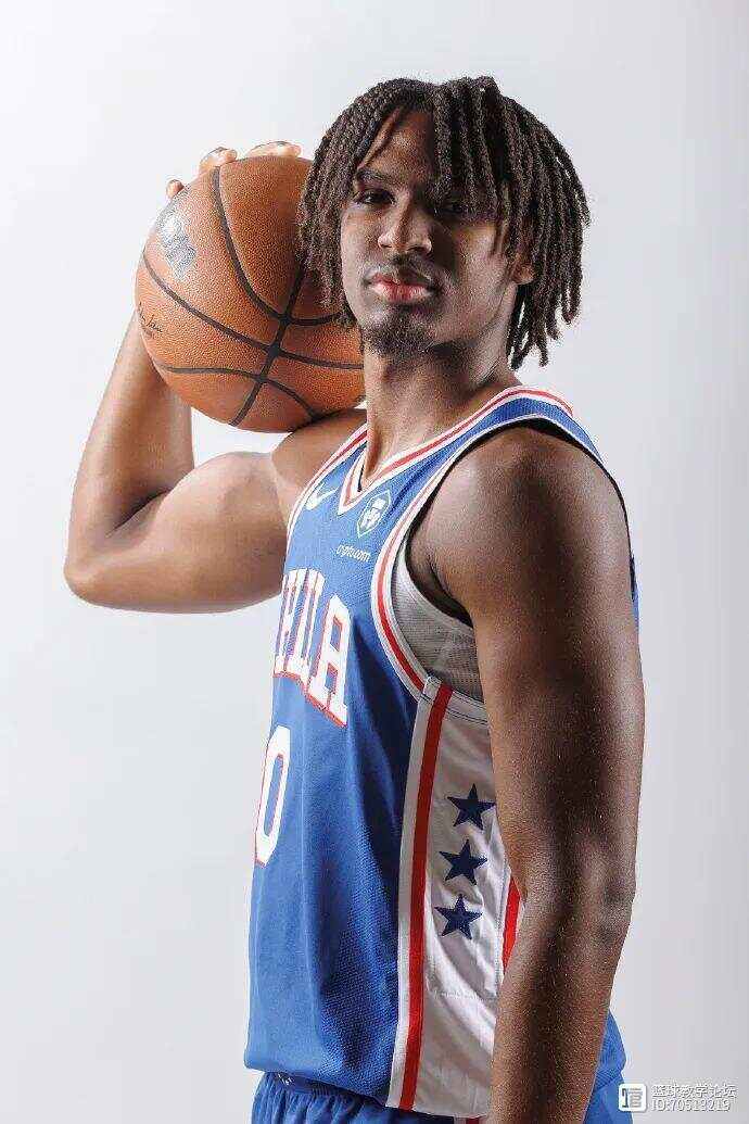 开云官方网站-公牛队防守崩盘，惨遭对手狂轰猛炸，这个男人显示一些.-开云官方网站